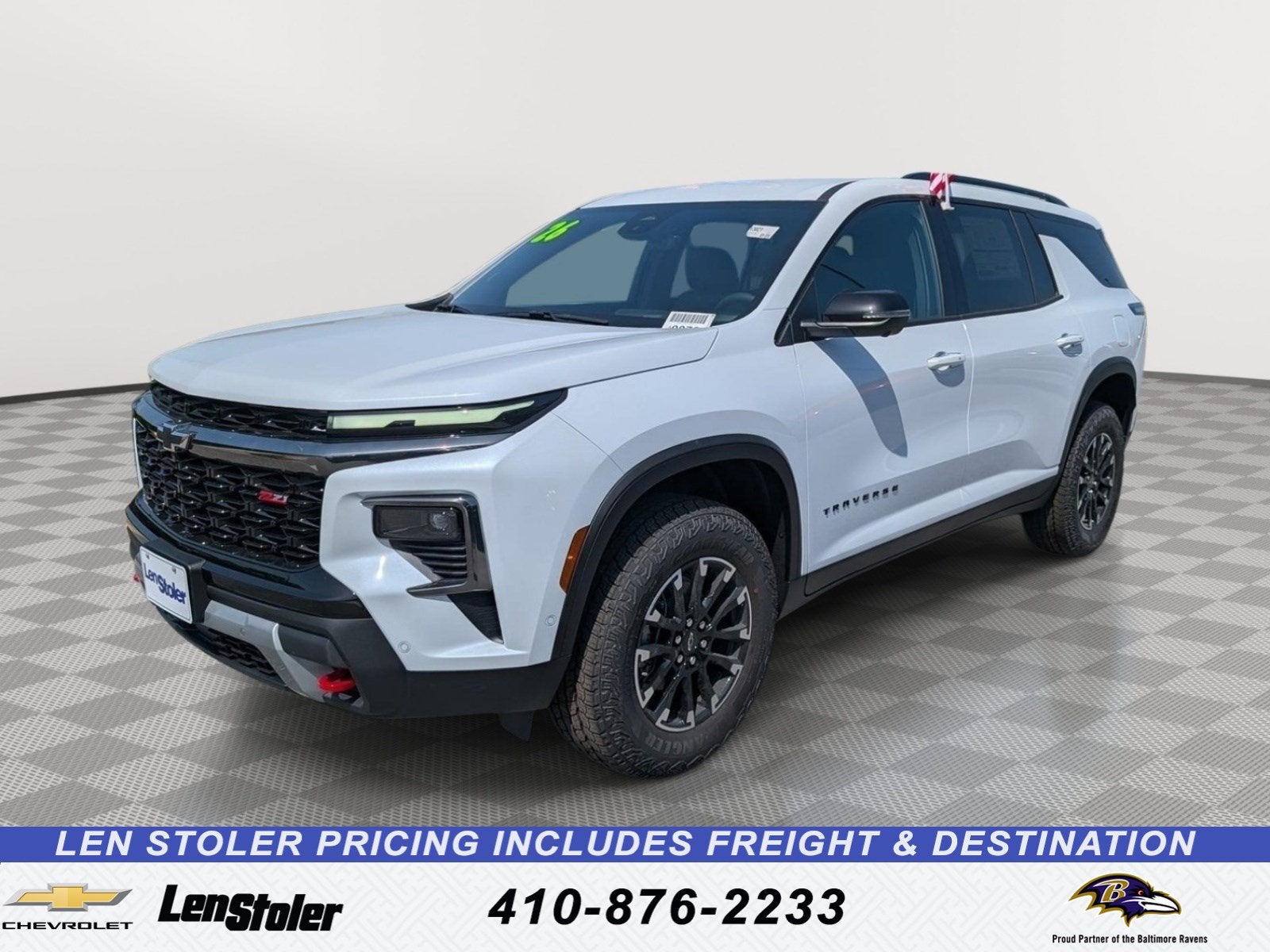 2026 Chevrolet Traverse Z71 in Polar White Tricoat — front three-quarter view