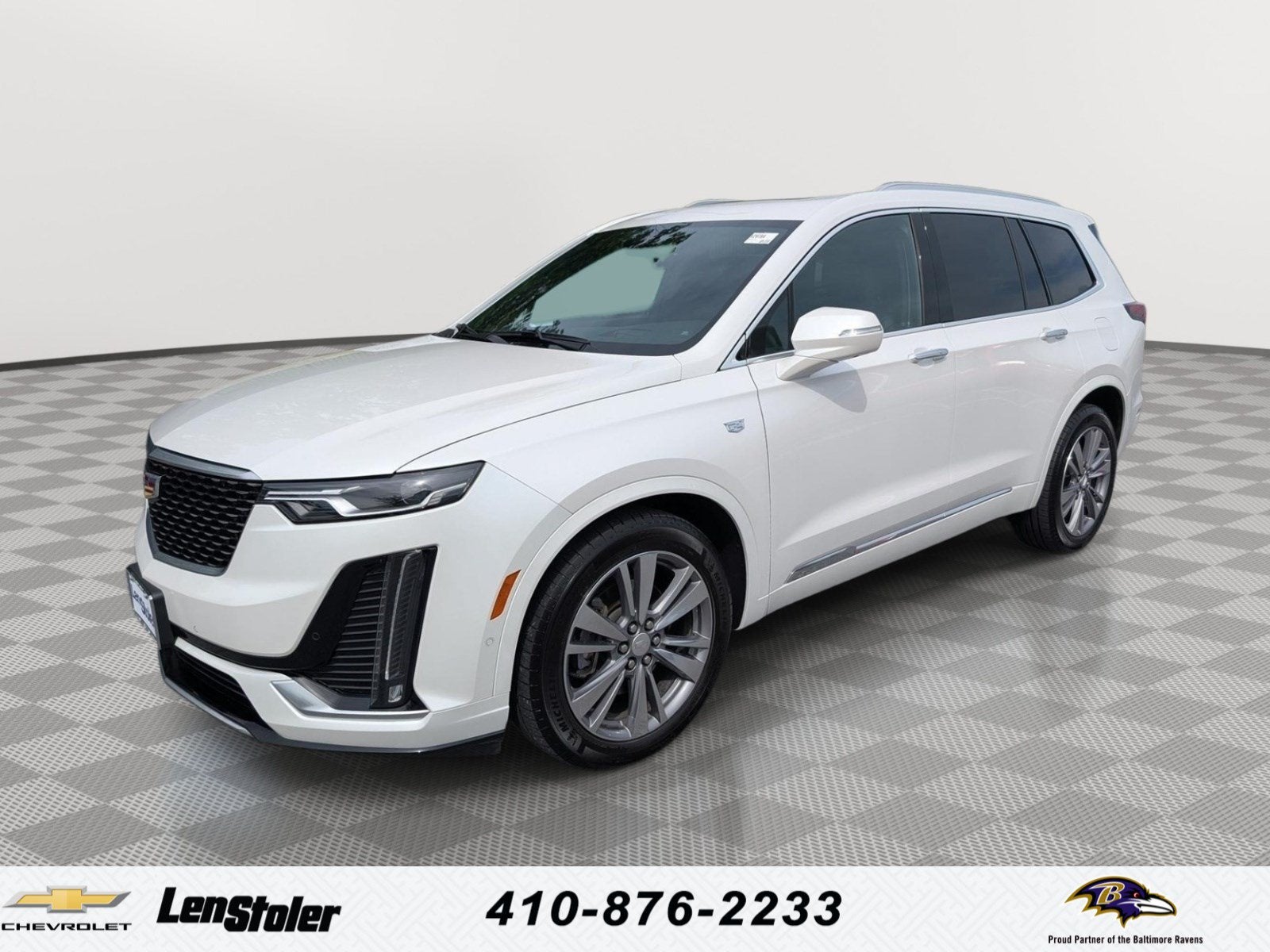 2020 Cadillac XT6 FWD Premium Luxury in Crystal White Tricoat — front three-quarter view