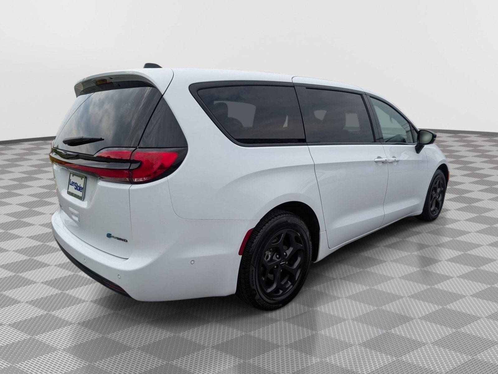 2024 Chrysler Pacifica — detail view