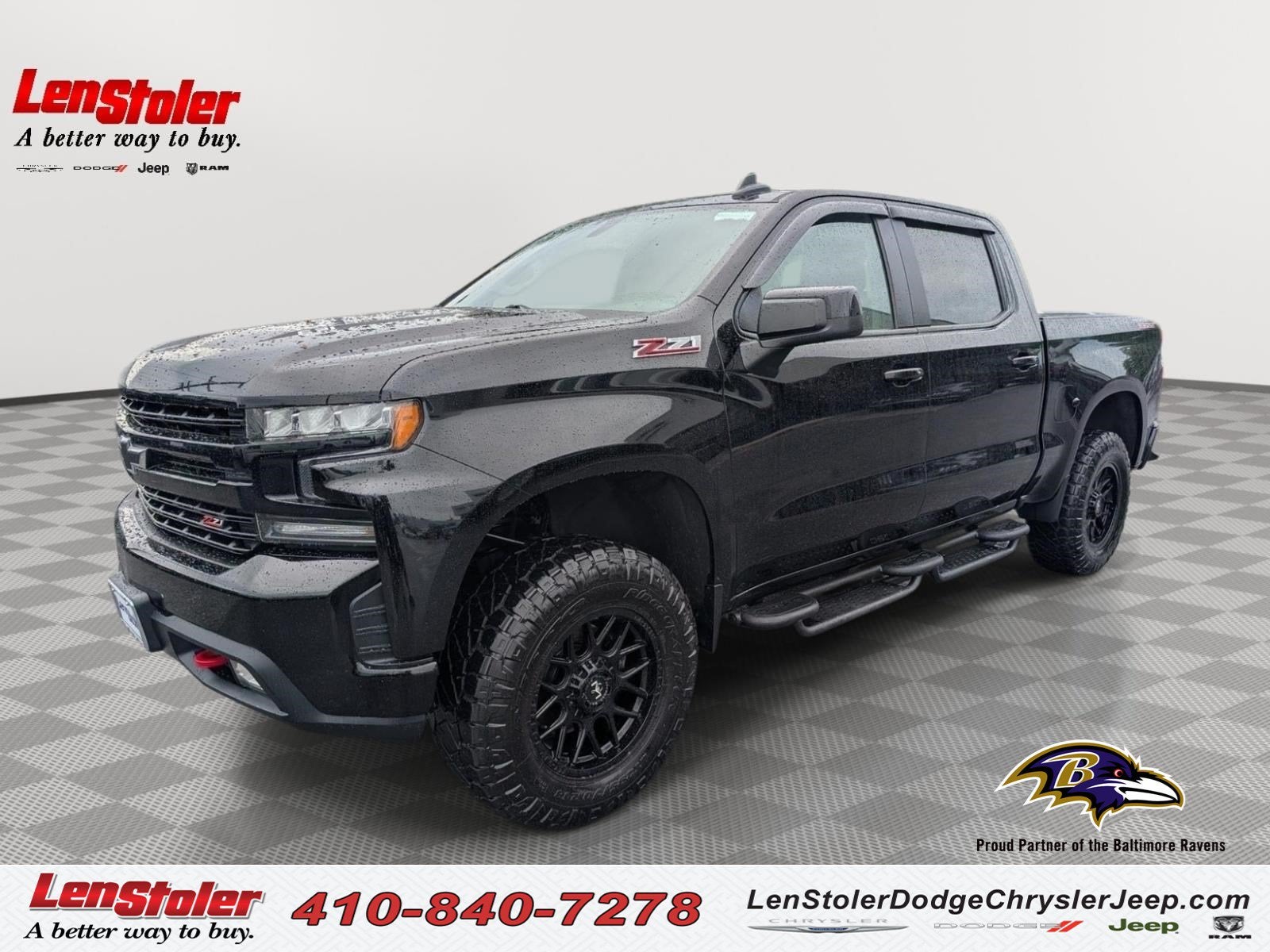 2020 Chevrolet Silverado 1500 LT Trail Boss in Black — front three-quarter view