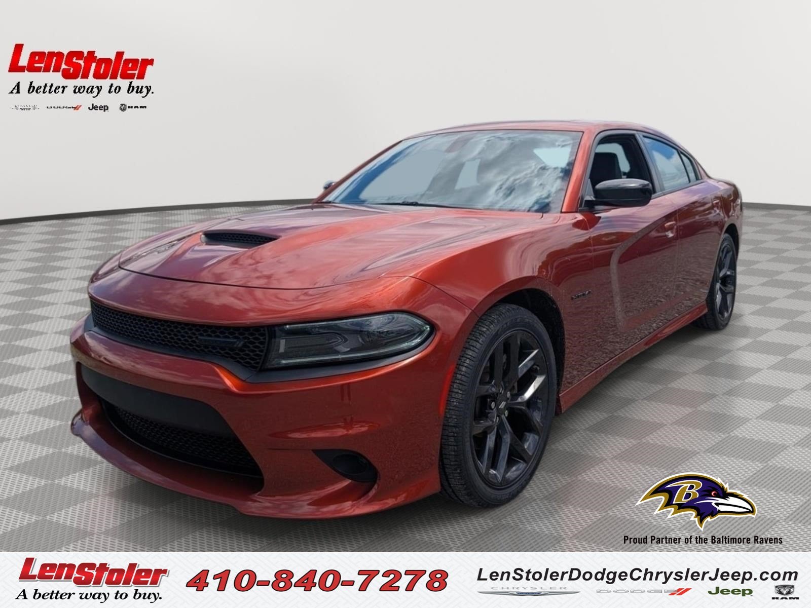 2022 Dodge Charger R/T in Sinamon Stick — front three-quarter view