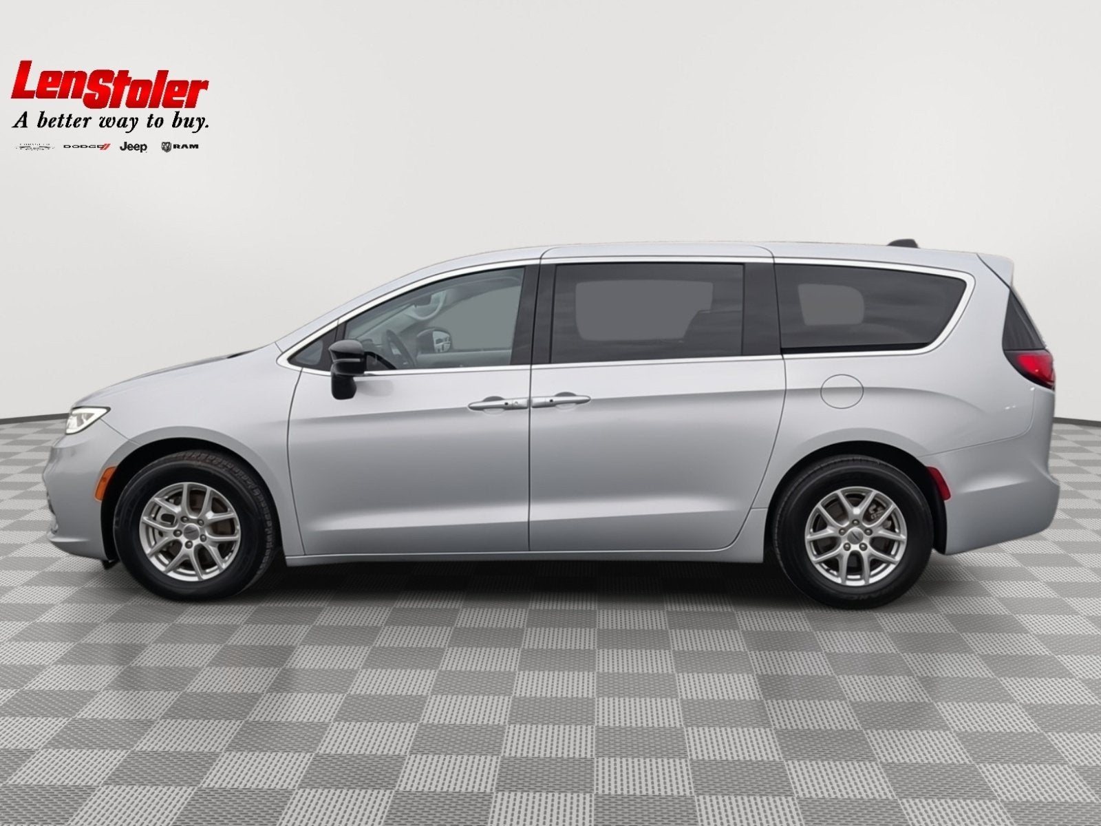 2024 Chrysler Pacifica — side profile view