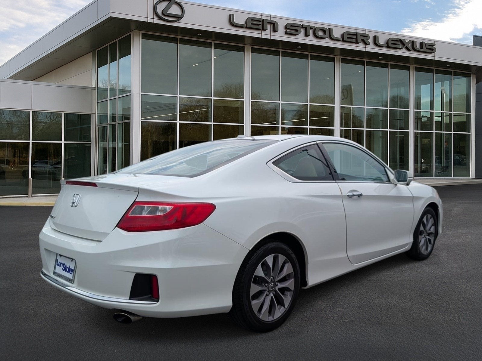 2014 Honda Accord Coupe — rear three-quarter view